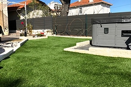 Création en pelouse artificielle : Gazon synthétique livré et posé à Rennes et en Bretagne